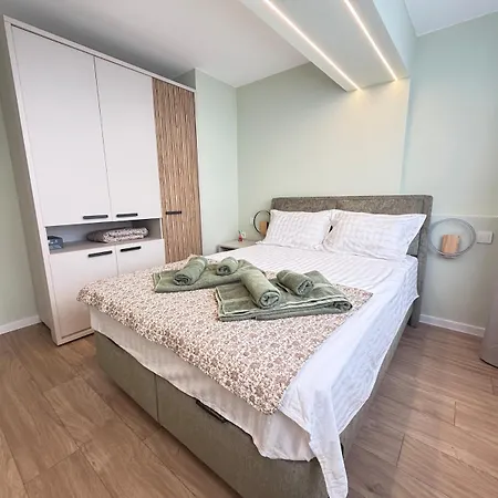 Sunny Home-meden Rudnik-burgas 公寓